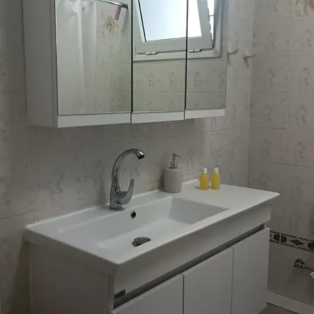 Alexadra's House * Като-Алмири