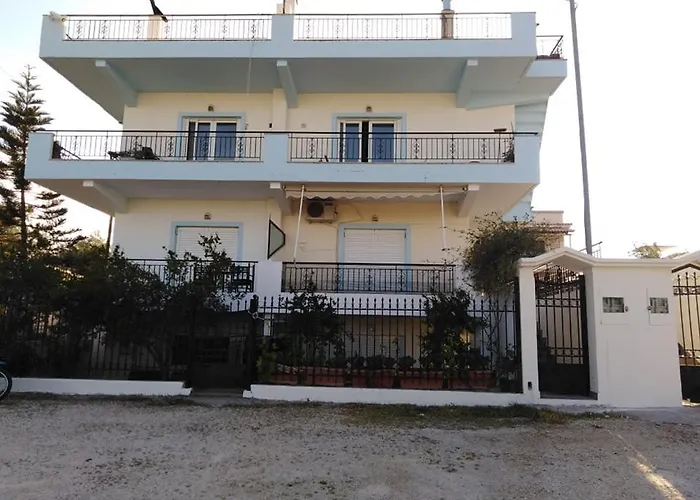 Апартаменты Alexadra's House Като-Алмири